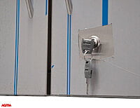 N039 - Pensile con porte battenti e serratura, dim. 700x360x500mm N039 - Pensile con porte battenti e serratura, dim. 700x360x500mm