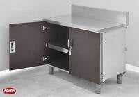 135 - Banco da incasso 1000x600x840mm, con piano inox