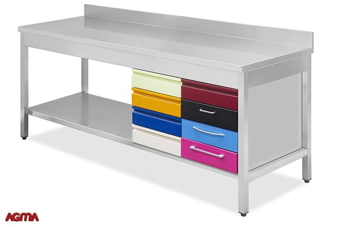 150 - Tavolo su gambe con alzatina e ripiano, 8 cassetti colorati, dim. 2000x600x890 mm 150 - Tavolo su gambe con alzatina e ripiano, 8 cassetti colorati, dim. 2000x600x890 mm