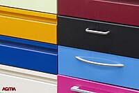 150 - Tavolo su gambe con alzatina e ripiano, 8 cassetti colorati, dim. 2000x600x890 mm 150 - Tavolo su gambe con alzatina e ripiano, 8 cassetti colorati, dim. 2000x600x890 mm